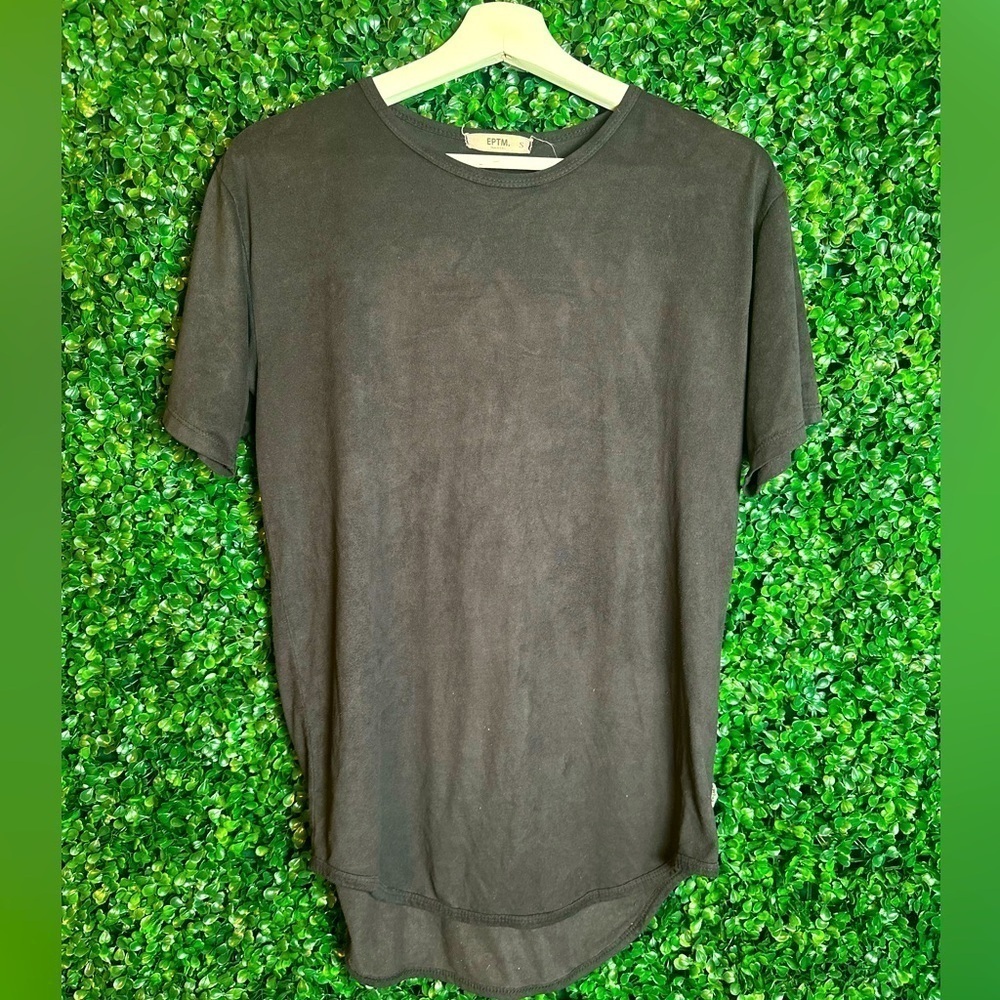 EPTM Drop Cut Short Sleeve T-Shirt Men’s Purple Suede Size Small Casual Wear